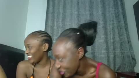 kinky_leila online show from June 2026 05:22:02 PM
