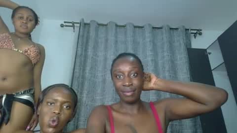 kinky_leila online show from June 2026 09:29:01 PM