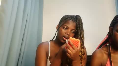 Snapshot of kinky_lola1 chatting on November 2025 09:10:01 AM Lola online show from November 2025 09:10:01 AM