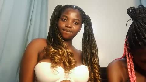 Snapshot of kinky_lola1 chatting on November 2025 10:41:02 PM Lola online show from November 2025 10:41:02 PM