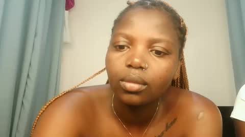 Snapshot of kinky_lola1 chatting on January 2026 10:39:02 AM Lola online show from January 2026 10:39:02 AM