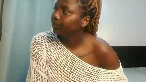 Snapshot of kinky_lola1 chatting on January 2026 10:59:02 PM Lola online show from January 2026 10:59:02 PM