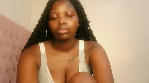 Snapshot of kinky_lola1 chatting on March 2026 07:47:02 AM Lola online show from March 2026 07:47:02 AM