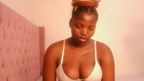 Snapshot of kinky_lola1 chatting on March 2026 09:13:01 AM Lola online show from March 2026 09:13:01 AM