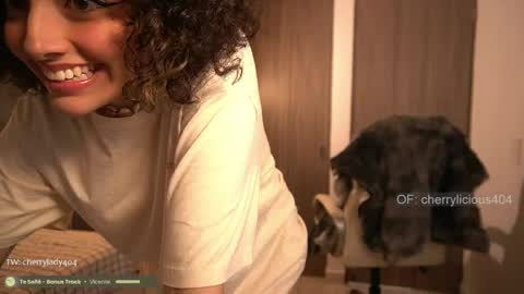 Mary your fav curly girl online show from May 2026 05:20:02 PM