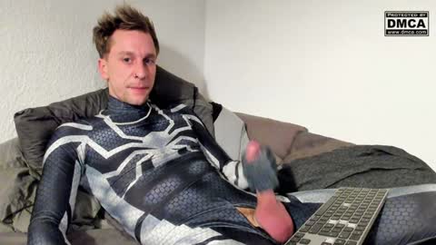 Snapshot of kinky_spidey chatting on December 2024 05:17:01 AM kinky_spidey online show from December 2024 05:17:01 AM