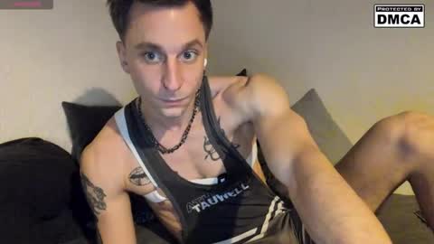 Snapshot of kinky_spidey chatting on January 2026 10:13:02 PM kinky_spidey online show from January 2026 10:13:02 PM