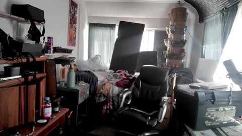 Snapshot of kinkybiguy14 chatting on October 2025 03:11:01 PM Kinky Cassie online show from October 2025 03:11:01 PM