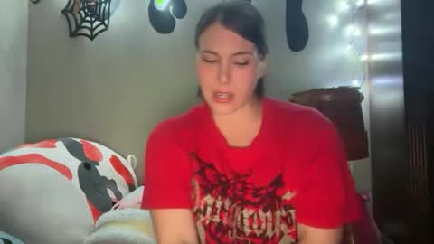 Snapshot of kinkycreative chatting on November 2025 12:20:01 AM kinkycreative online show from November 2025 12:20:01 AM