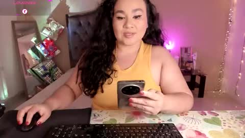 Snapshot of kinkyelise chatting on December 2025 07:35:01 AM Jenny online show from December 2025 07:35:01 AM