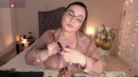 Snapshot of kinkyelise chatting on May 2026 06:00:02 AM Jenny online show from May 2026 06:00:02 AM