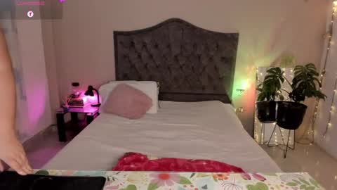 Jenny online show from June 2026 05:05:01 AM