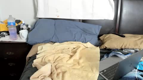 Snapshot of kinkyguy323232 chatting on December 2024 12:24:01 PM Kinkyguy323232 online show from December 2024 12:24:01 PM