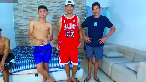 kinkyhousexxx online show from May 2026 11:43:01 PM