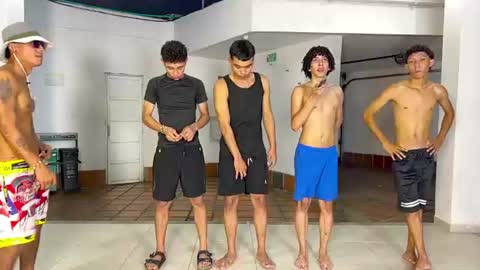 kinkyhousexxx online show from July 2026 11:42:01 PM