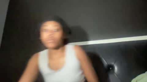 Snapshot of kinkykittee chatting on February 2025 12:07:01 AM Bunniii online show from February 2025 12:07:01 AM