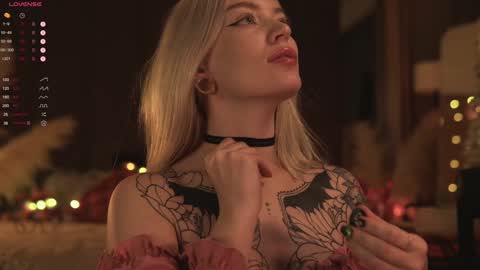 kinkylina_ online show from December 2024 11:30:02 AM