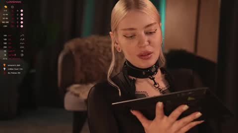 kinkylina_ online show from February 2025 02:19:02 PM