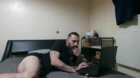 Snapshot of kinkyrusty chatting on January 2025 10:35:02 PM kinkyrusty online show from January 2025 10:35:02 PM