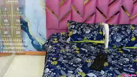kinkyymommyyy online show from July 2026 07:01:02 PM