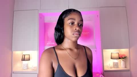 Snapshot of kiomarabaker chatting on December 2025 12:14:02 PM M A R A online show from December 2025 12:14:02 PM