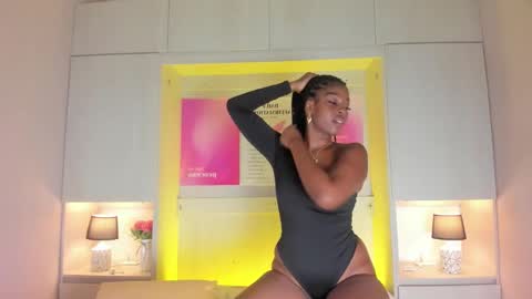 Snapshot of kiomarabaker chatting on December 2025 07:51:02 PM M A R A online show from December 2025 07:51:02 PM