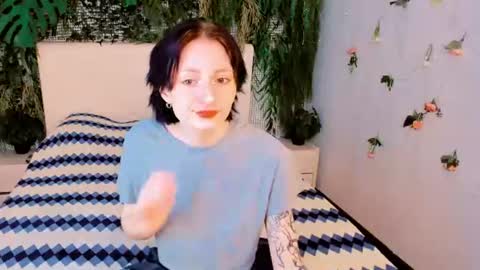 Snapshot of kira__cutie chatting on July 2026 07:32:01 PM Kira online show from July 2026 07:32:01 PM
