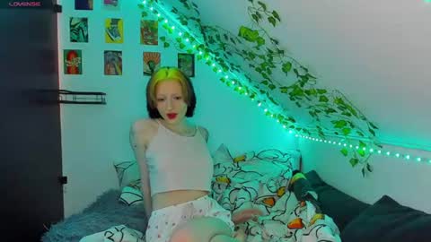 Snapshot of kira__cutie chatting on July 2026 08:46:01 AM Kira online show from July 2026 08:46:01 AM