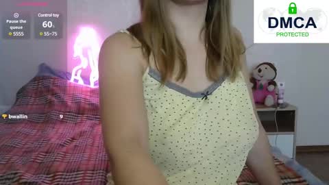 Snapshot of kira_blonde_angel chatting on February 2025 08:50:02 AM Kira online show from February 2025 08:50:02 AM