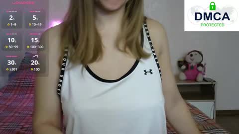 Snapshot of kira_blonde_angel chatting on March 2025 05:57:02 AM Kira online show from March 2025 05:57:02 AM