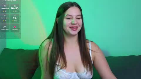 Kira Briis online show from July 2026 08:00:01 PM
