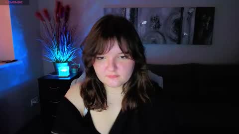 Snapshot of kira_icaula chatting on November 2025 06:36:02 AM Kira online show from November 2025 06:36:02 AM