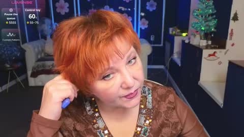 Kira Kennet online show from December 2025 08:33:01 AM