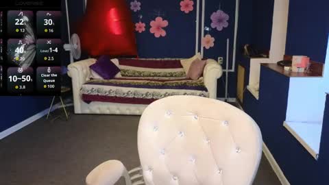 Kira Kennet online show from May 2026 06:32:03 AM