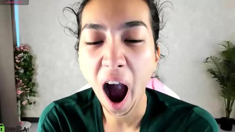 Snapshot of kira_lilian chatting on September 2025 03:43:02 AM Aura online show from September 2025 03:43:02 AM