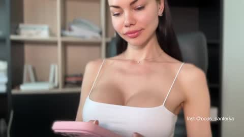 Kira and friends online show from May 2026 10:00:01 AM