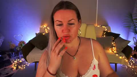 Snapshot of kiracandys chatting on May 2026 07:41:01 PM Kira online show from May 2026 07:41:01 PM