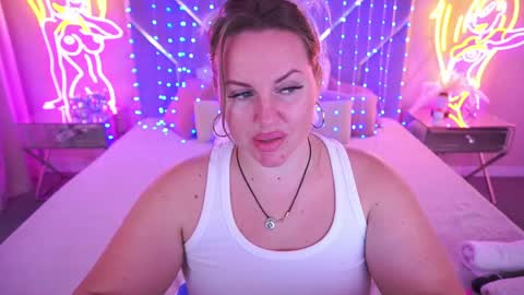 Snapshot of kiracandys chatting on May 2026 09:21:02 PM Kira online show from May 2026 09:21:02 PM
