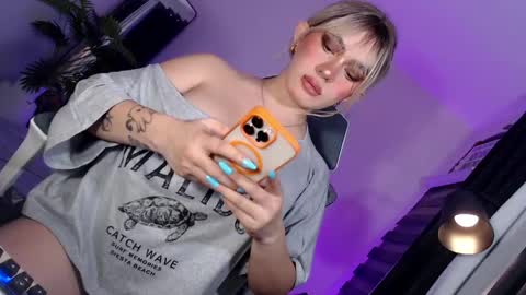 Its your girl KIRA online show from June 2026 02:02:02 AM