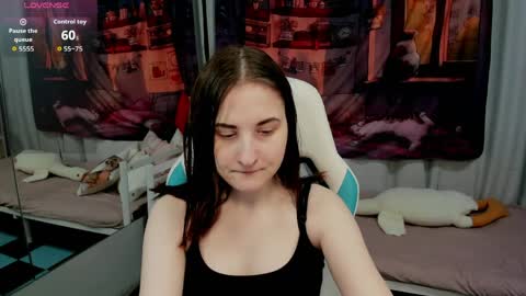 KiraParker online show from April 2026 02:04:02 PM