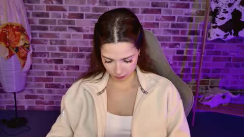 kiravair online show from November 2025 05:10:01 AM