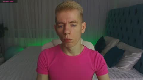 Snapshot of kireev_ chatting on January 2025 07:03:01 AM online show from January 2025 07:03:01 AM