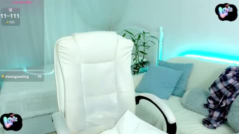 Snapshot of kireev_ chatting on February 2025 06:56:01 PM online show from February 2025 06:56:01 PM