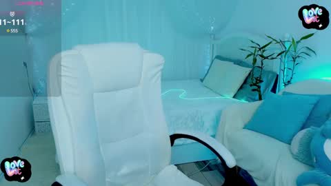 Snapshot of kireev_ chatting on February 2025 10:12:01 AM online show from February 2025 10:12:01 AM