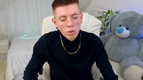 Snapshot of kireev_ chatting on March 2025 09:23:02 AM online show from March 2025 09:23:02 AM