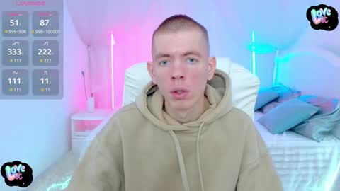 Snapshot of kireev_ chatting on October 2025 09:09:01 AM online show from October 2025 09:09:01 AM