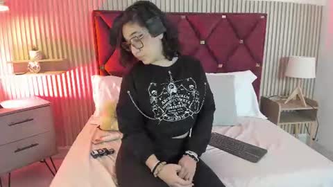 Samantha  Velvet online show from July 2026 04:43:02 AM