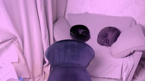 Kira online show from February 2025 10:39:02 PM