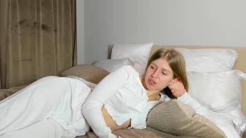 Kira online show from November 2025 05:23:01 PM