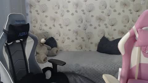 Snapshot of kiss_tori_ chatting on July 2026 07:32:02 AM Tori online show from July 2026 07:32:02 AM
